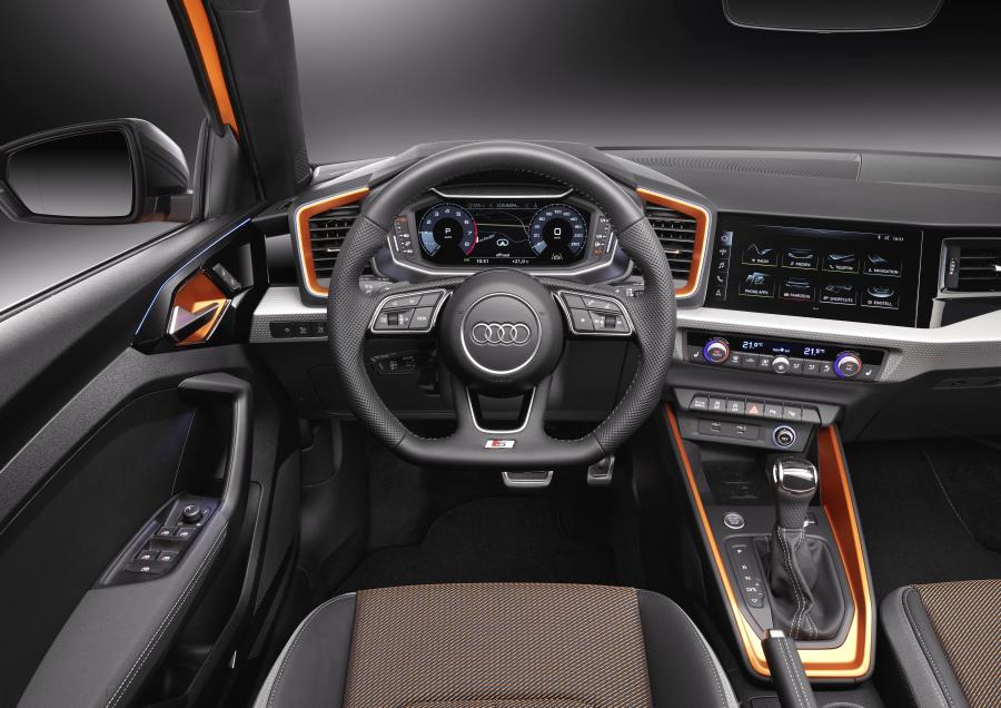 Торпедо Audi A1 Citycarver Edition One 2019 года  (WW) (фото 27 из 42)